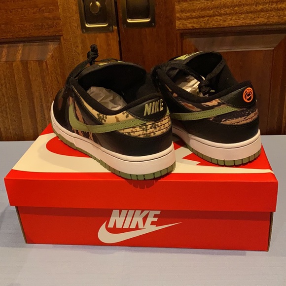 Nike Dunk Low Size 9 main image 4